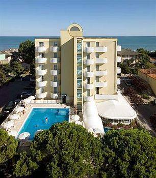 Otel Salus Smart & Chic 4*